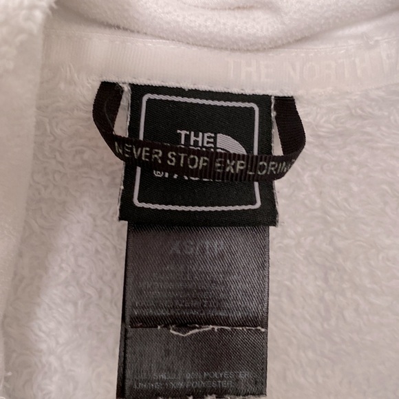 HyVent North Face Women’s rain Jacket - Picture 7 of 9